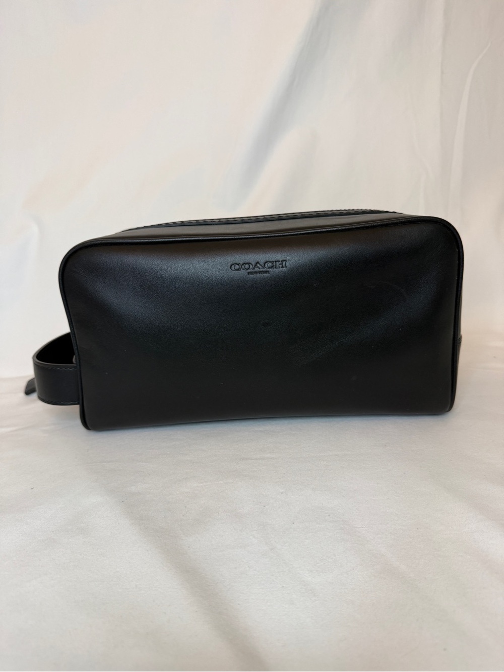 Coach Men's Black Leather Dopp Kit with Side Strap